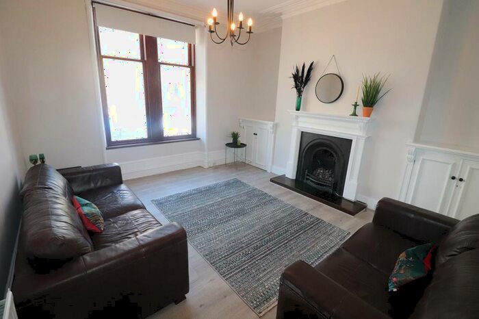 2 Bedroom Flat To Rent In Holburn Street, First Right, AB10