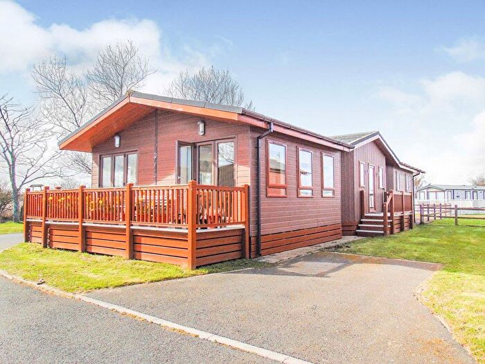 3 Bedroom Mobile/park Home For Sale In Warkworth, Morpeth, NE65