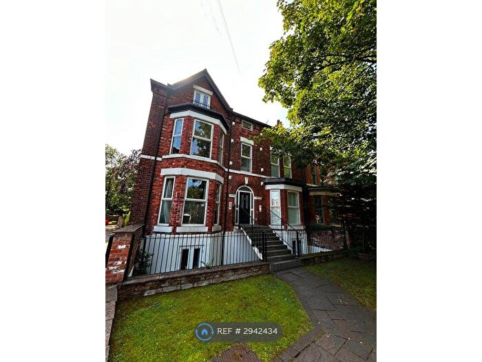 2 Bedroom Flat To Rent In York Road, Manchester, M21