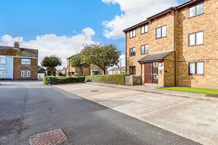 2 Bedroom Flat For Sale In West Street, Deal, Kent, CT14
