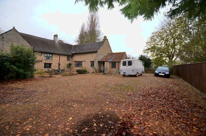 5 Bedroom Character Property To Rent In Castle End Road, Maxey, Peterborough, PE6