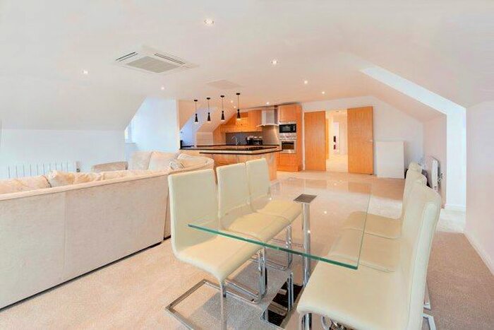 3 Bedroom Flat To Rent In Assembly House, York, YO30