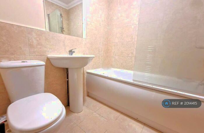 2 Bedroom Flat To Rent In Grove Road, Luton, LU1