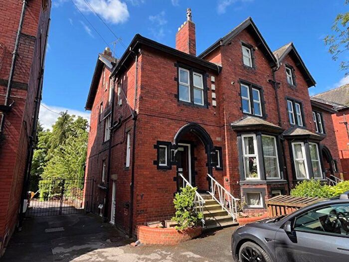 2 Bedroom Flat To Rent In Cardigan Road, Leeds, LS6