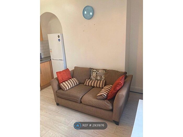 2 Bedroom Terraced House To Rent In Arley Terrace, Leeds, LS12