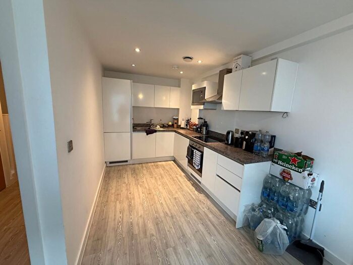 2 Bedroom Flat To Rent In Middlewood Plaza, Craven Street, Salford, M5