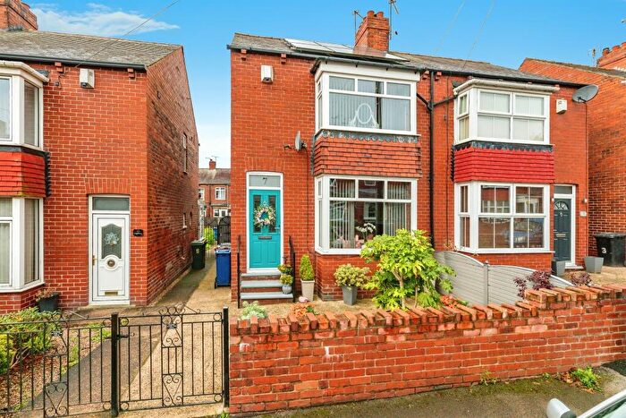 2 Bedroom House To Rent In Winter Terrace, Barnsley, S75