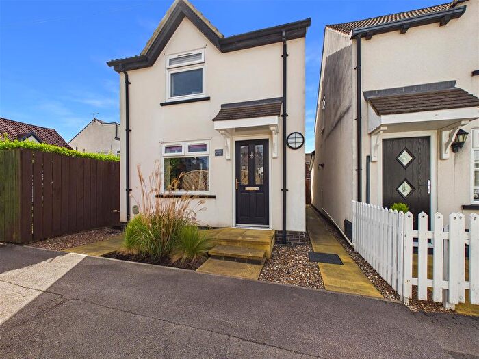 3 Bedroom Detached House For Sale In Anlaby Avenue, Anlaby Common, Hull, HU4