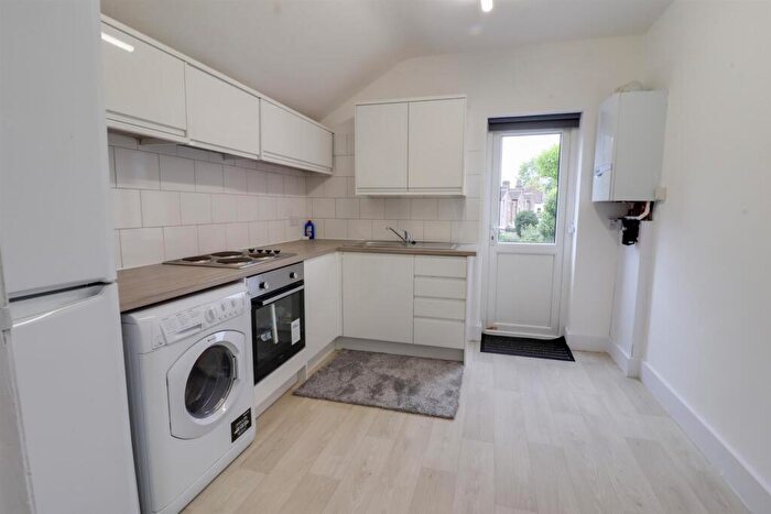 2 Bedroom Maisonette To Rent In Lancaster Road, Enfield, Middlesex, EN2