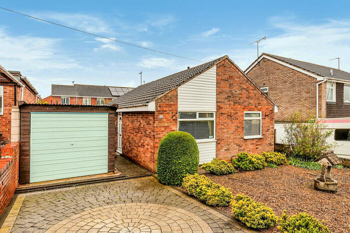 2 Bedroom Detached Bungalow For Sale In Fifth Avenue, Grantham, NG31