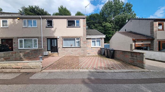 4 Bedroom End Of Terrace House To Rent In Gordon Place, Bridge Of Don, Aberdeen, AB23