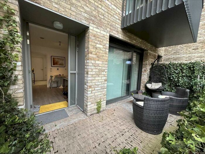 1 Bedroom Flat To Rent In Bramwell Way, London, E16