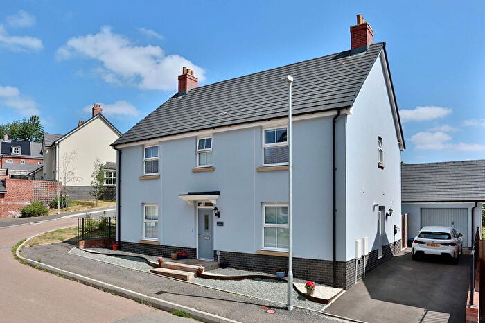 4 Bedroom Detached House For Sale In Ffordd Hywel Y Coed, Llanfoist, Abergavenny, NP7