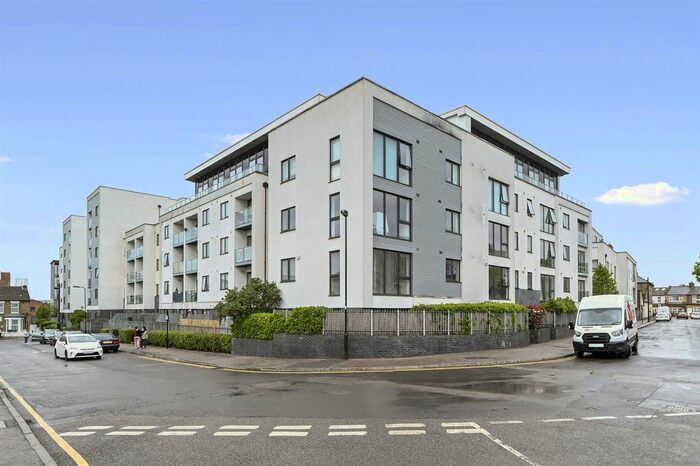 1 Bedroom Flat To Rent In Vellum Court, Hillyfield, Walthamstow, E17