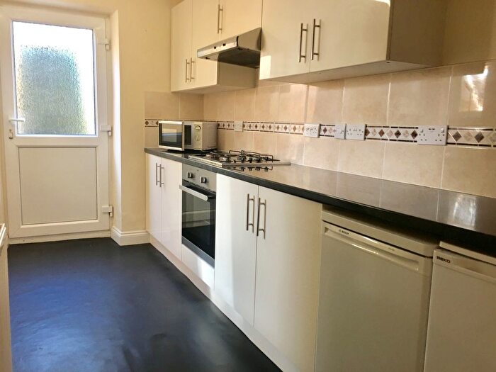 1 Bedroom Flat To Rent In Haystone Place, Plymouth, PL1