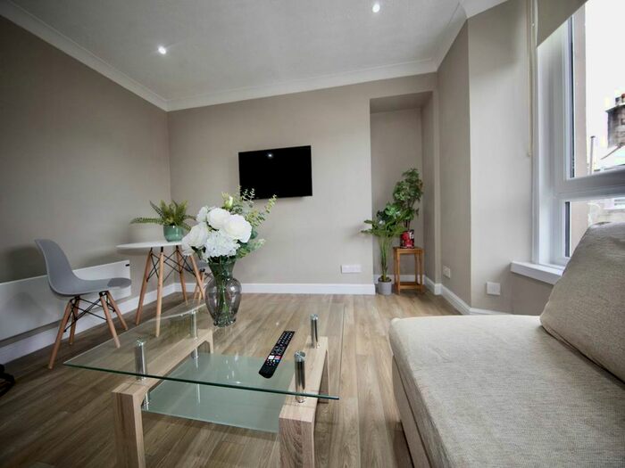 1 Bedroom Flat To Rent In Park Avenue, Dundee, DD4