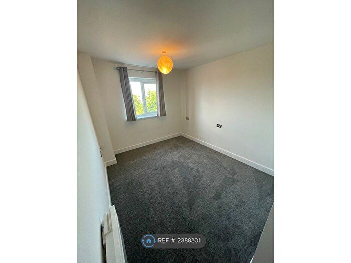 2 Bedroom Flat To Rent In Gisors Road, Southsea, PO4