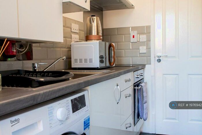 Studio To Rent In Mordaunt Drive, Sutton Coldfield, B75