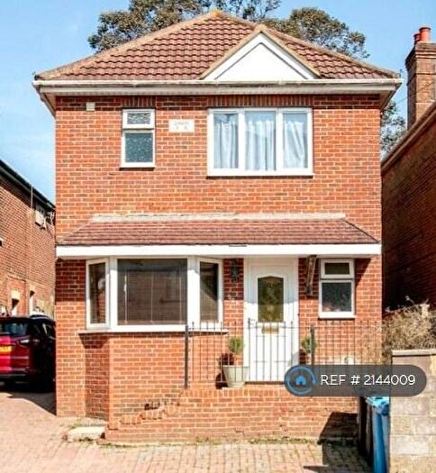 5 Bedroom Detached House To Rent In Sterte Road, Poole, BH15