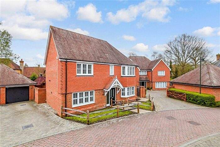 4 Bedroom Detached House For Sale In Whittle Walk, Kings Hill, West Malling, Kent, ME19