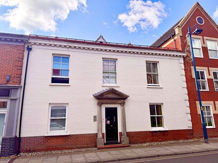 2 Bedroom Flat To Rent In Church Street, Sheringham, NR26