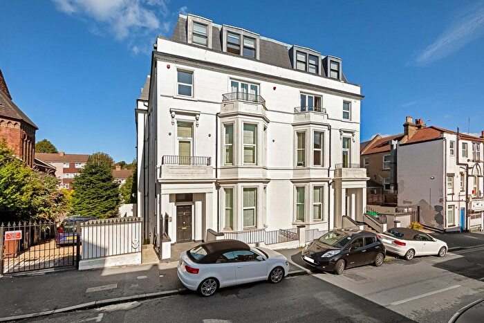 1 Bedroom Flat For Sale In Waldegrave Road, Crystal Palace, London, SE19