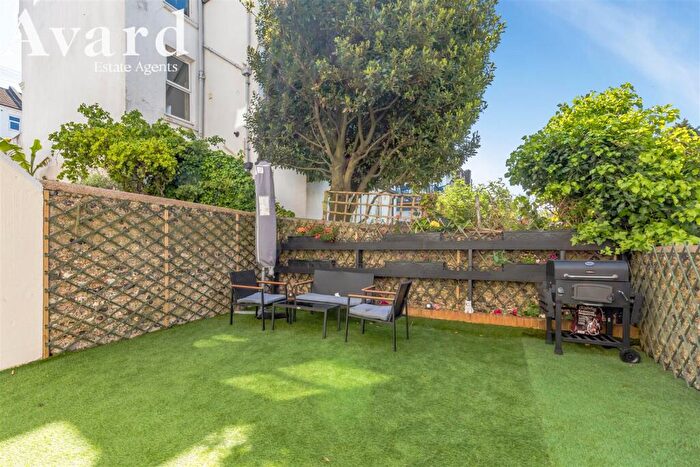 2 Bedroom Apartment For Sale In Ditchling Rise, Brighton, BN1