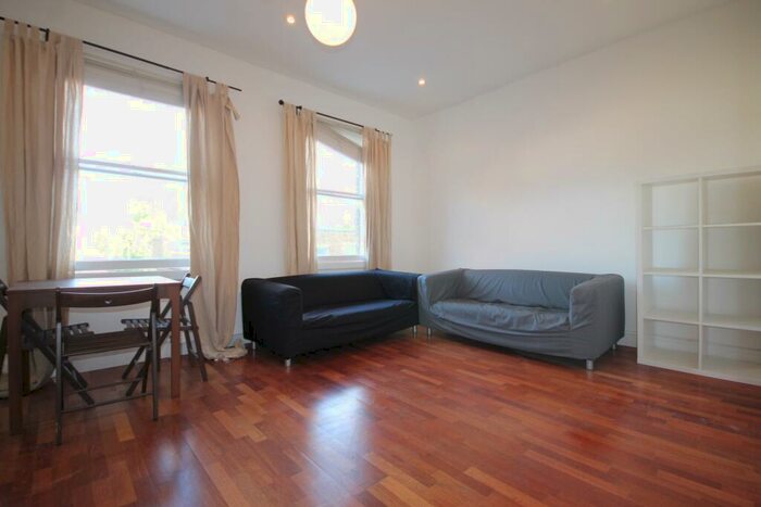 4 Bedroom Flat To Rent In Williamson Street, Islington, N7