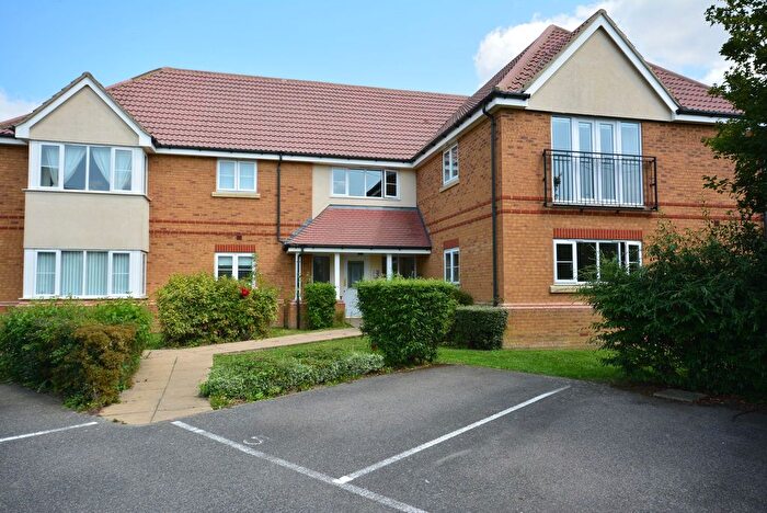 2 Bedroom Flat For Sale In Hedgers Way, Kingsnorth, TN23