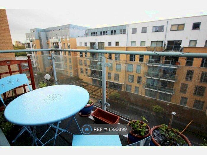 2 Bedroom Flat To Rent In Woolners Way, Stevenage, SG1