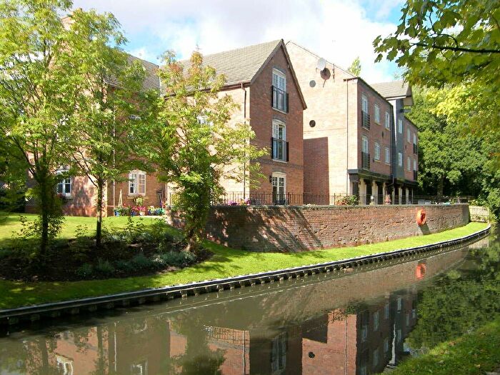 2 Bedroom Flat To Rent In Tythe Barn Lane, Shirley, Solihull, West Midlands, B90
