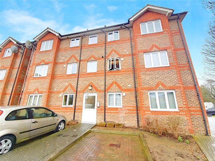 2 Bedroom Flat To Rent In Pemberry Place, Clayburn Circle, Basildon, SS14