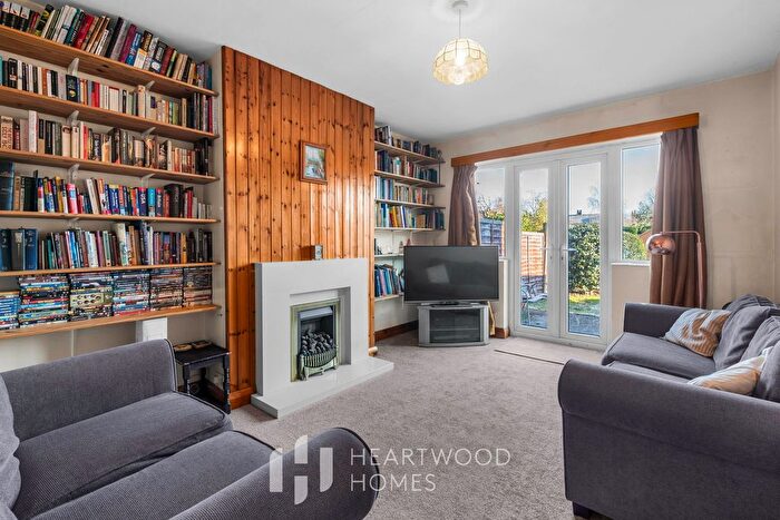 3 Bedroom Semi-Detached House For Sale In Beechwood Avenue, St. Albans, AL1