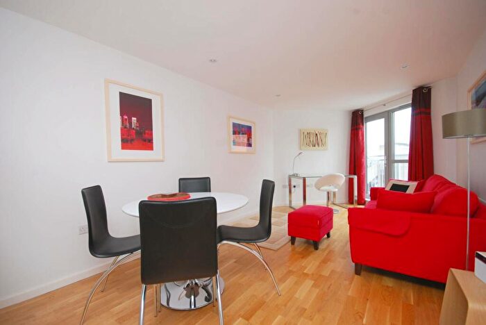 1 Bedroom Flat To Rent In Church Street East, Woking, GU21