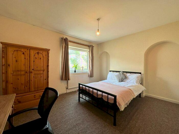 5 Bedroom Terraced House To Rent In Viaduct Road, Brighton, BN1