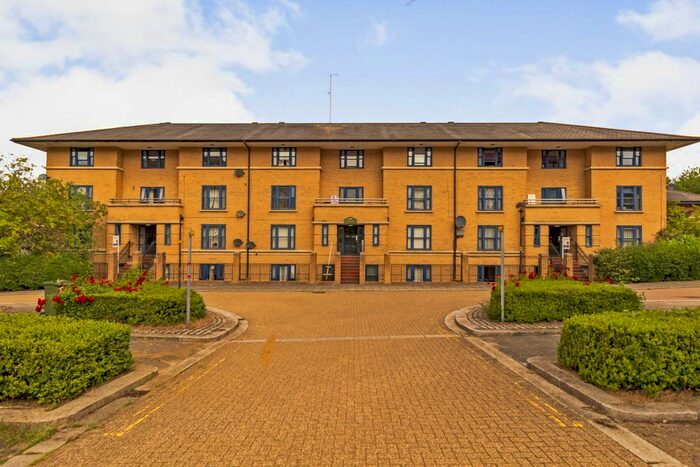 1 Bedroom Flat To Rent In Ascot House, North Third Street, MK9