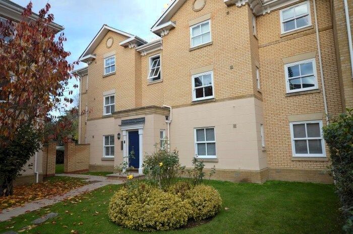 2 Bedroom Flat To Rent In County Place, Chelmsford, CM2