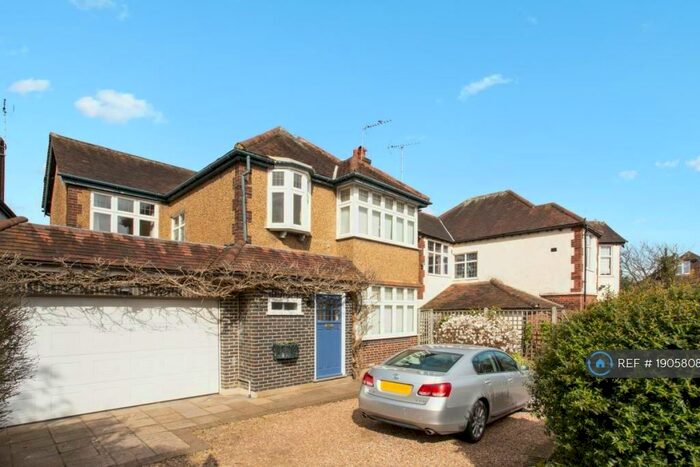 4 Bedroom Detached House To Rent In Northumberland Road, New Barnet, EN5