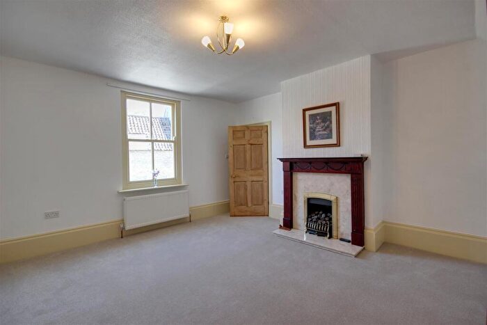 6 Bedroom Link Detached House For Sale In Westgate, North Cave, HU15