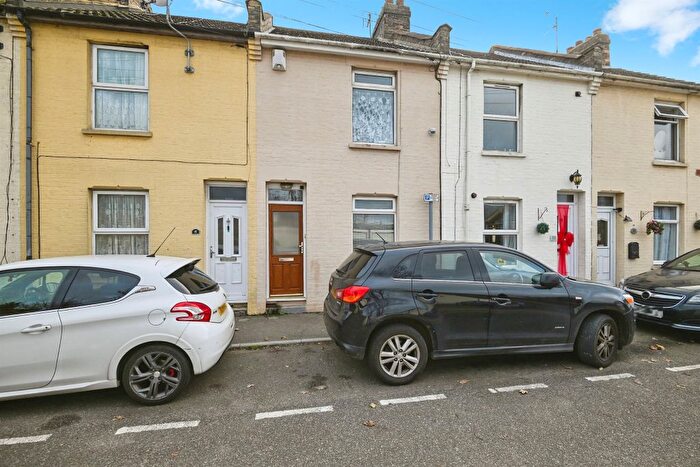 2 Bedroom Terraced House For Sale In Glanville Road, Gillingham, ME7