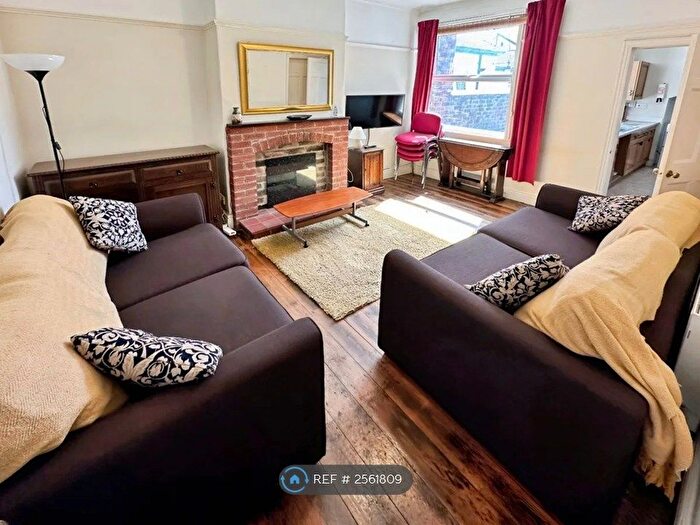 4 Bedroom Terraced House To Rent In Princes Road, Stoke-On-Trent, ST4