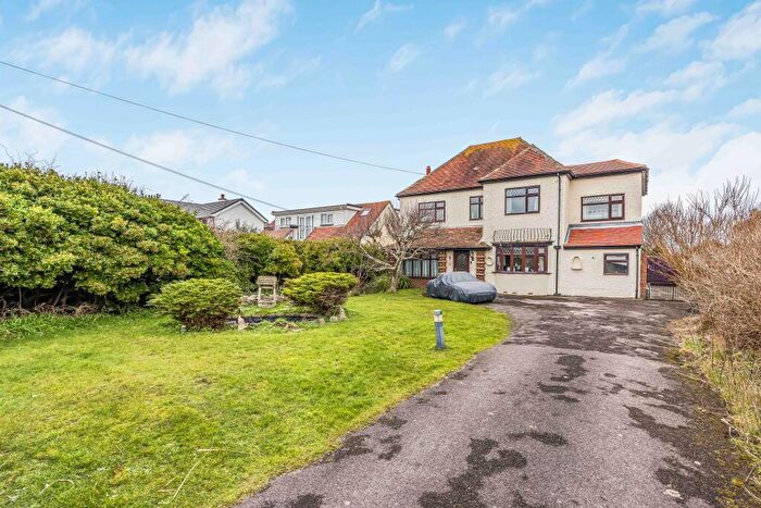 4 Bedroom Detached House For Sale In South Hayling, PO11