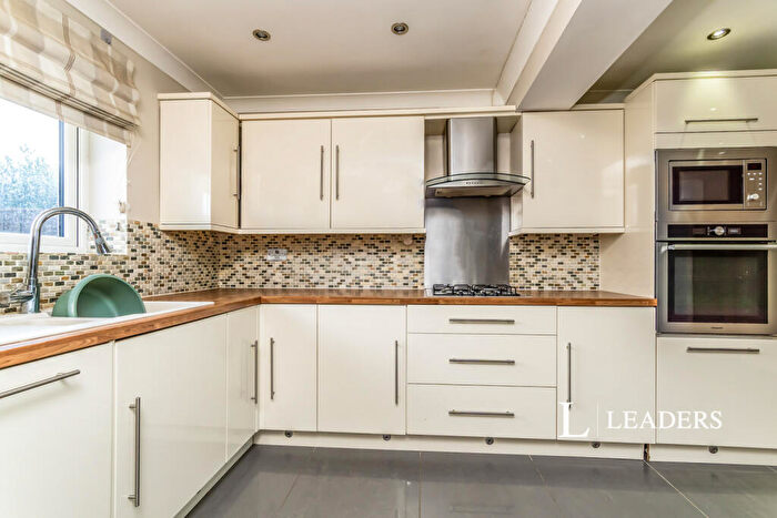 4 Bedroom House To Rent In McKenzie Road, ME5