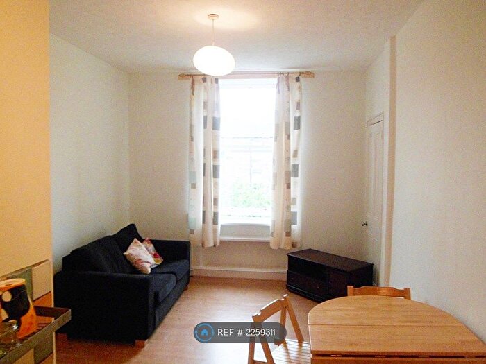 1 Bedroom Flat To Rent In Buchanan Street, Edinburgh, EH6