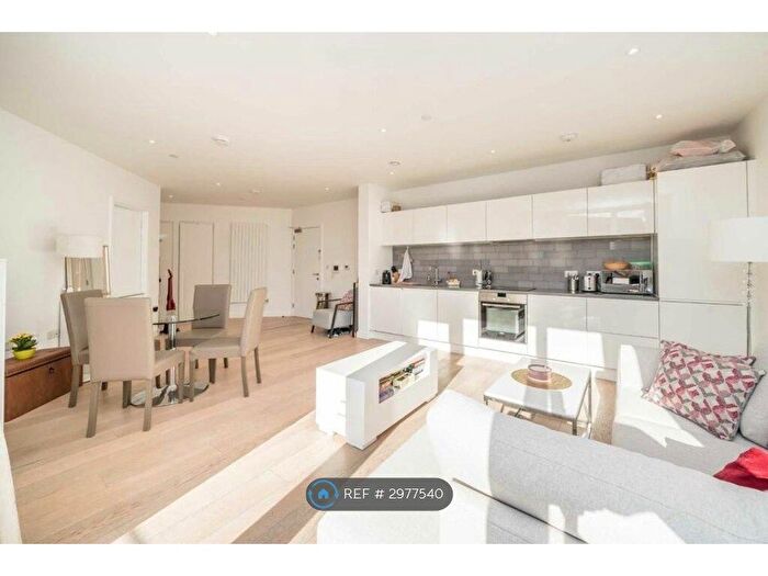 1 Bedroom Flat To Rent In Schooner Road, London, E16