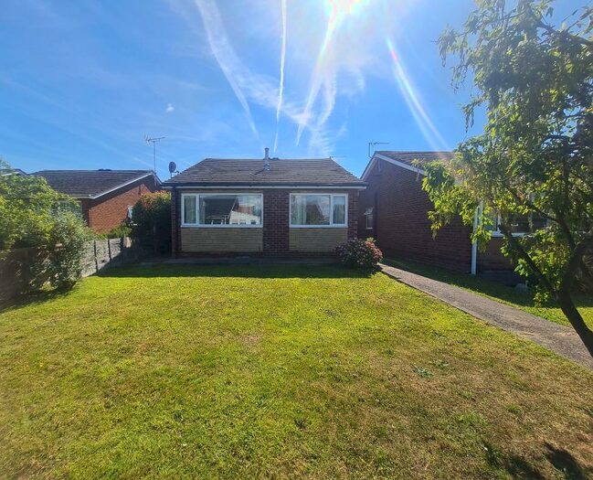 2 Bedroom Bungalow To Rent In Ashby Close, Waddington, LN5