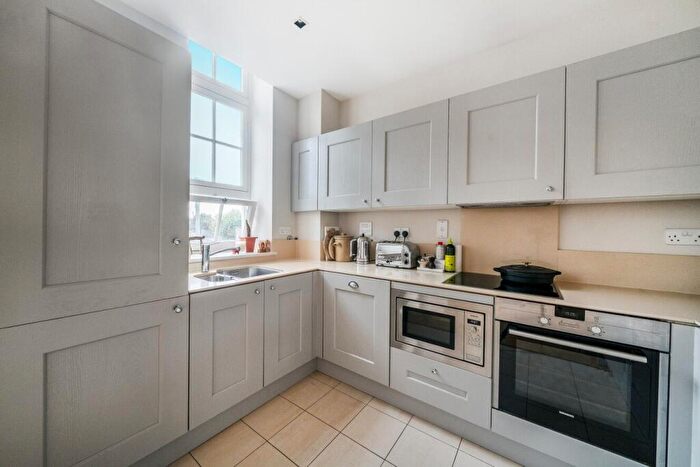 2 Bedroom Flat For Sale In Camberwell Grove, Camberwell, London, SE5