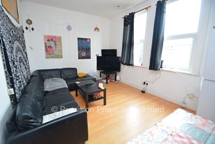 6 Bedroom Detached House To Rent In Regent Terrace, Hyde Park, Leeds, LS6