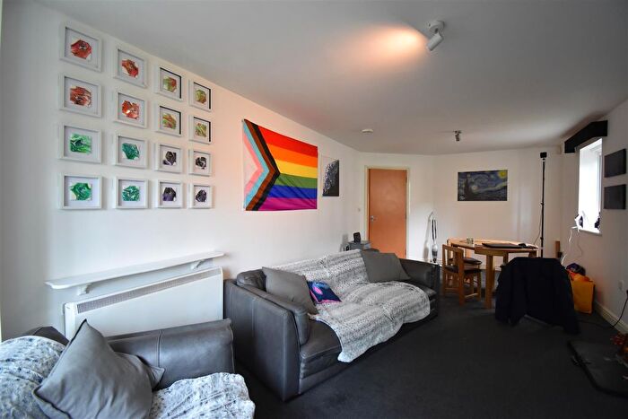 2 Bedroom Flat To Rent In Union Place, Selly Park, Birmingham, B29