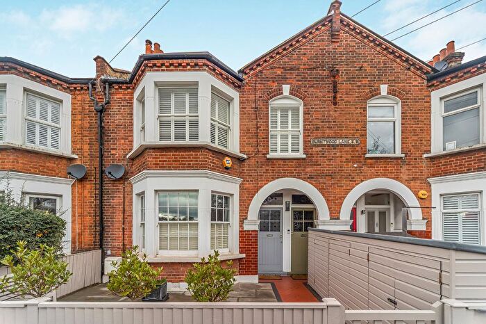 5 Bedroom Flat For Sale In Burntwood Lane, Earlsfield, London, SW17